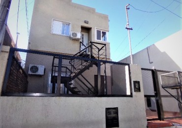 Casa y departamento independiente, Sobre Avenida Salvador del Carril, Santa Fe